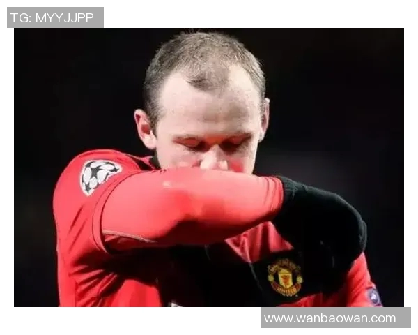 足球球星谢顶场上拼搏无畏精神激励无数年轻人追逐梦想